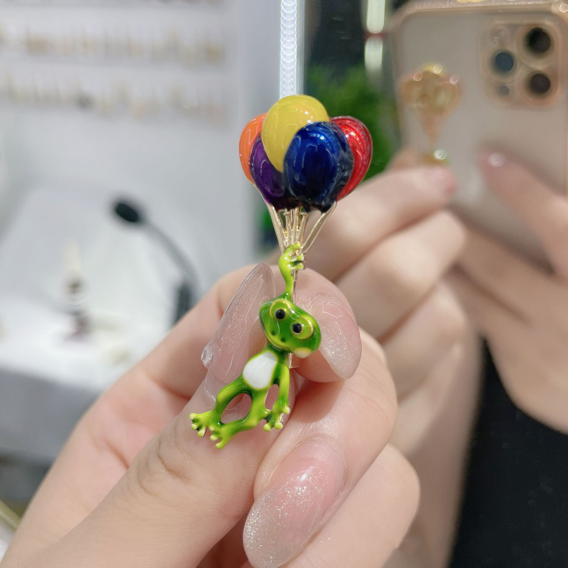 Vivid Frog Holding Colorful Ba - Embroidery Bali ulasan dan harga
