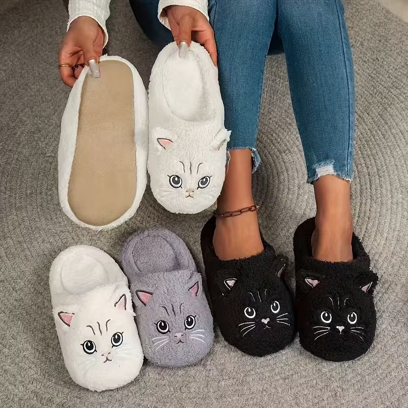 Cozy Unisex Plush Slippers wit - Embroidery Garments ulasan dan harga
